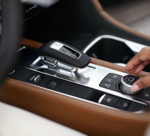 2023 INFINITI QX60 Key Features - Wireless Apple CarPlay® integration | Lake Norman INFINITI in Cornelius NC